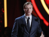 Laba Fantastis Sutradara Hollywood