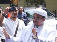 Kak Emma Penuhi Panggilan Polisi Terkait Kasus Rizieq