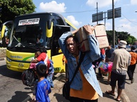 Pengelola Terminal Kampung Rambutan Waspadai Pendatang Baru