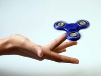 Bahaya di Balik Putaran Menyenangkan Fidget Spinner
