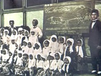 Penutup Kepala Siswi Sekolah Muhammadiyah Zaman Dulu