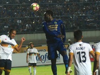 Jadwal Liga Gojek Traveloka Hari Ini: Laga Persib vs Persija