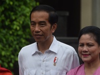 Jokowi Ingatkan Anak-Anak Boleh Main Facebook Usia 13 Tahun 