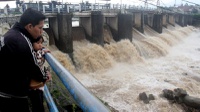 Ahok Tetap Normalisasi Sungai untuk Atasi Banjir Jakarta