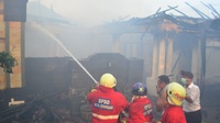 Gubernur Anies Arahkan Damkar Saat Tinjau Kebakaran Museum Bahari