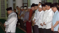 Jokowi Sholat Id Bersama Ribuan Warga Padang 