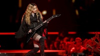Akibat Virus Corona, Madonna Batalkan Dua Konser di Paris