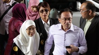 Anwar Ibrahim Pemimpin Oposisi Malaysia Bebas dari Penjara 8 Juni 