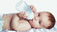 Panduan Pemberian Susu Formula pada Bayi yang Baru Lahir