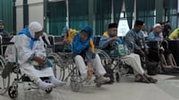 Jasa Dorong Kursi Roda Haji Lansia di Masjidil Haram Diperketat