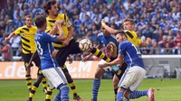 Dortmund Tertahan di Markas Schalke 04