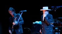 Kontroversi Hadiah Nobel Bob Dylan: Lirik Lagu Bukan Puisi