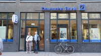Harap-harap Cemas Krisis Deutsche Bank