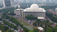 Peserta Aksi Damai 112 Berjalan Kaki ke Masjid Istiqlal