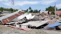 Jokowi Beri Rp40 Juta Bantu Warga Gempa Aceh Bangun Rumah