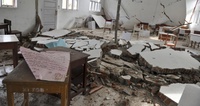 Korban Gempa Pidie Mengungsi di Kompleks Pemakaman