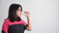 Minum Air Berlebihan Bisa Berakibat Fatal