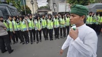 100 Polwan Siaga Antisipasi Demo 212 Depan Gedung MPR