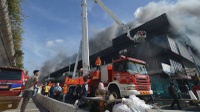 Kebakaran Pasar Senen Kerahkan 40 Mobil Pemadam 