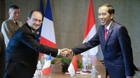 Presiden Jokowi Sambut Kedatangan Presiden Prancis di Istana