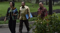 Jokowi Sodorkan Dua Nama Bankir Calon Ketua OJK ke DPR