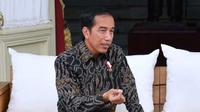 Presiden Jokowi Jenguk Mantan Gubernur Jawa Barat Solihin GP