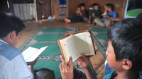 4 Keutamaan Tadarus Al Quran di Bulan Ramadhan: Derajat Dinaikkan