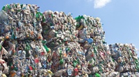 Gunungan Sampah Plastik Indonesia Menanti Solusi Tegas