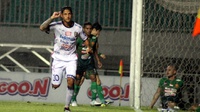 Irfan Bachdim Teken Perpanjangan Kontrak di Bali United