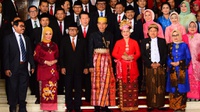 Jokowi Kenakan Pakaian Adat Bugis