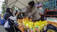 Bulog Distribusikan Bahan Pokok Pangan ke Jabodetabek Melalui TNI
