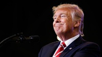 Presiden Trump Tunda Kenaikan Tarif Impor Cina