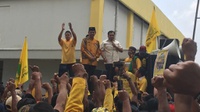 Pendukung Dedi Mulyadi Demo DPP Golkar Tuntut Rekomendasi 
