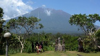 Gubernur Bali Persilakan Pengungsi Gunung Agung Pulang