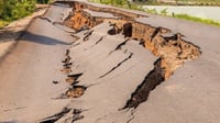 BNPB Sebut Kesulitan Tembus Lokasi Gempa di Halmahera Selatan