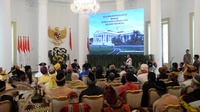 Jokowi Audiensi dengan Kepala Suku dan Tokoh Adat di Istana Bogor