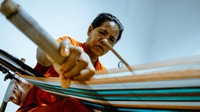 Wanita Kepala Keluarga, Penenun dari Mamasa