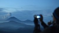 Status Terkini Gunung Bromo: Tinggi Kolom Abu 600 M di Atas Puncak