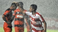 Hasil PS TNI vs Madura United, Dua Gol Tercipta di Babak Pertama