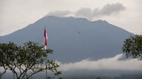 Gunung Agung dan Aktivitas Tebarunya Berdasar Pantauan PVMBG