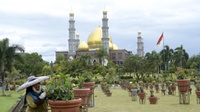 Satpam Masjid Kubah Mas: Bu Dian akan Dimakamkan di Sini