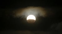 Apa Itu Gerhana Bulan Sebagian & Daftar Daerah yang Bisa Melihatnya