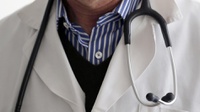 Dokteroid: Bukan Dokter, Tetapi Mengaku Dokter