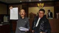 Eksepsi Ditolak Majelis Hakim, Fredrich Yunadi Melawan