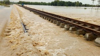 Menhub Akui Banjir di Rel Kereta Api Tidak Teridentifikasi
