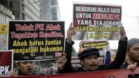 Sidang Perdana PK Ahok Diramaikan Adu Kencang Massa Pro-Kontra