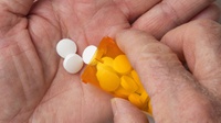Cara Alfons Tipu Pembeli Obat: Berbahan Kedaluwarsa, Dijual Online