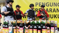Polres Tangerang Selatan Musnahkan Ribuan Botol Miras Oplosan