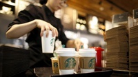 Starbucks Hentikan Penggunaan Sedotan Plastik Sebelum 2020