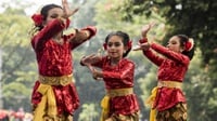 Mengenal Budaya Jawa Barat: Rumah Adat, Tarian, & Makanan Khas